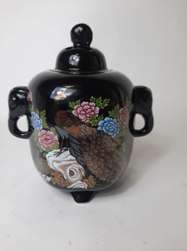 Amfora z porcelitu Japan 
