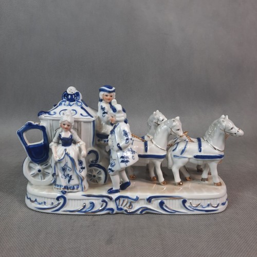 Figurka porcelanowa dworska kareta styl wiktoriański
