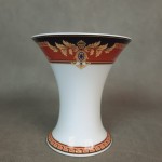 Wazon porcelanowy KAISER   ze zdobieniami roslinnymi