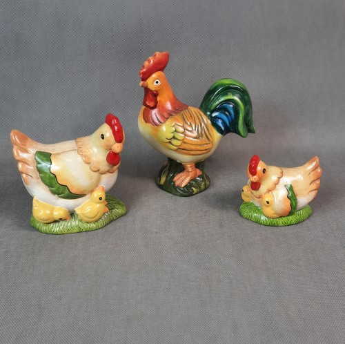 Zestaw ceramicznych figurek rodzina kurczaków