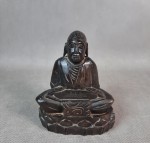 Figurka drewniana medytujący Budda