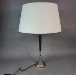 Lampa stołowa nowoczesny styl