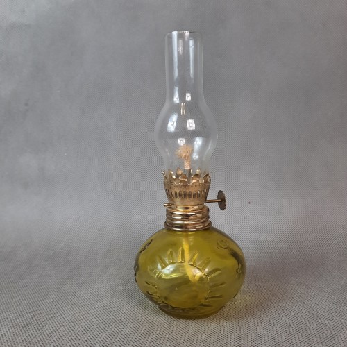 Lampa naftowa żółta