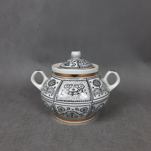 Cukiernica porcelanowa zdobiona ZSRR