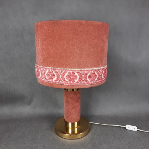 Lampa stołowa różowa z welurowym kloszem