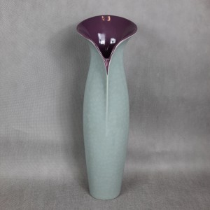 Wazon porcelanowy w stylu nowoczesnym