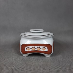 Bomboniera porcelanowa element zestawu palacza ZAKŁAD PORCELANY STOŁOWEJ KAROLINA