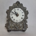 Zegarek cynowy stojący QUARTZ