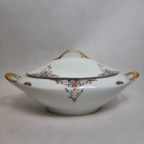 Waza porcelanowa w kwiatowe wzory
