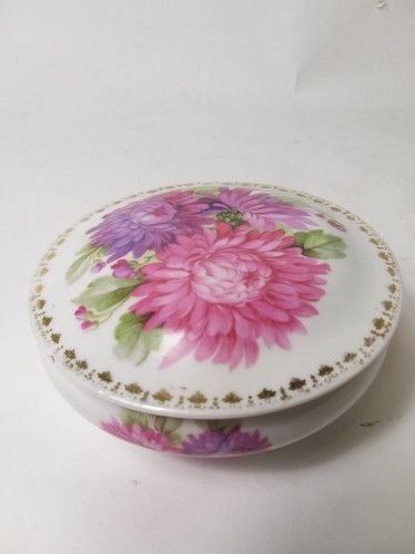 Puzderko kwiat z porcelitu